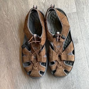 Privó by Clark’s Brown leather hiking sandals size 8